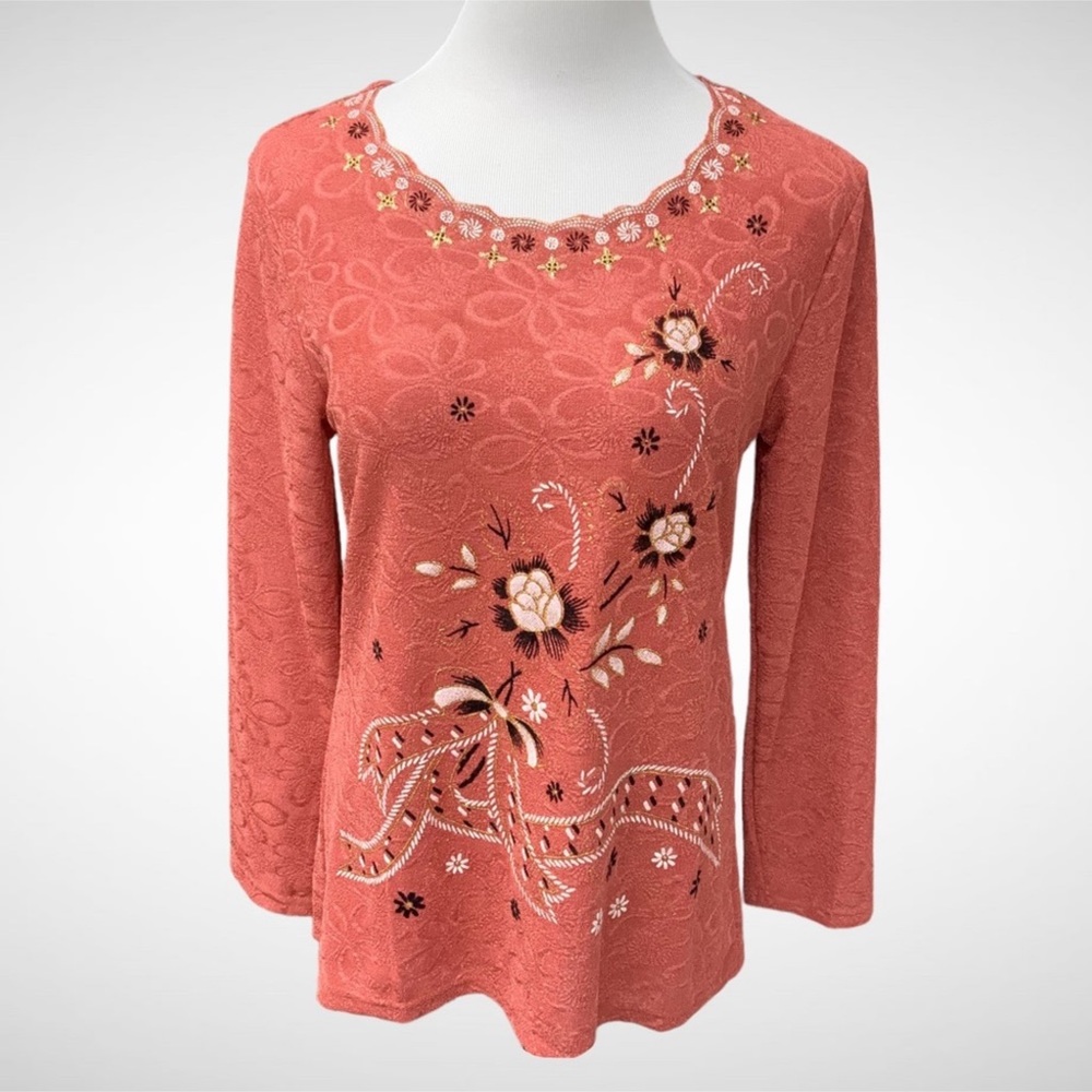 Victoria Floral Pullover Sweater with Metallic Threads